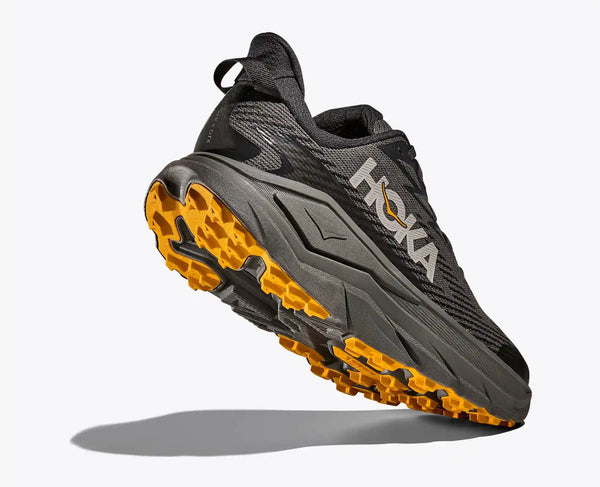 Challenger 8 GTX:Black / Carbon Black:7:Regular