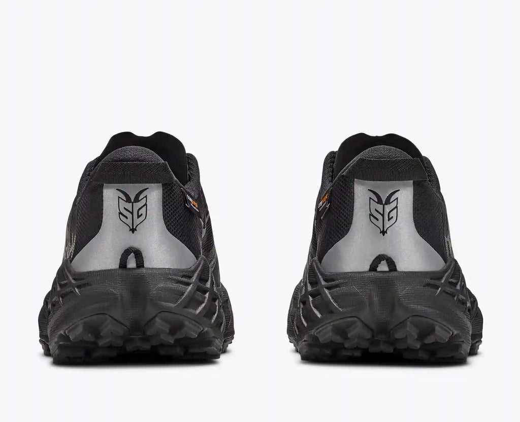 Speedgoat 7 GTX:Black / Carbon Black:5:Regular